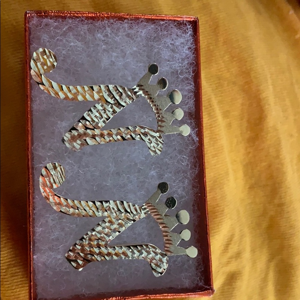 10 karat real gold earrings never worn brand new!
